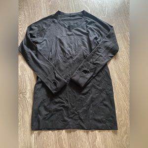 Lululemon long sleeved shirt